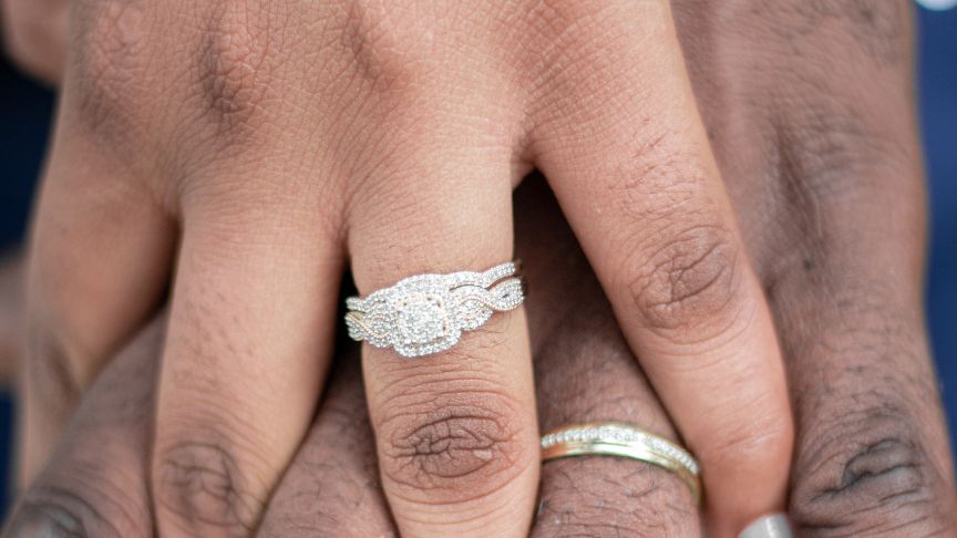 
Why Curved Wedding Rings Are the Ultimate Choice for Today